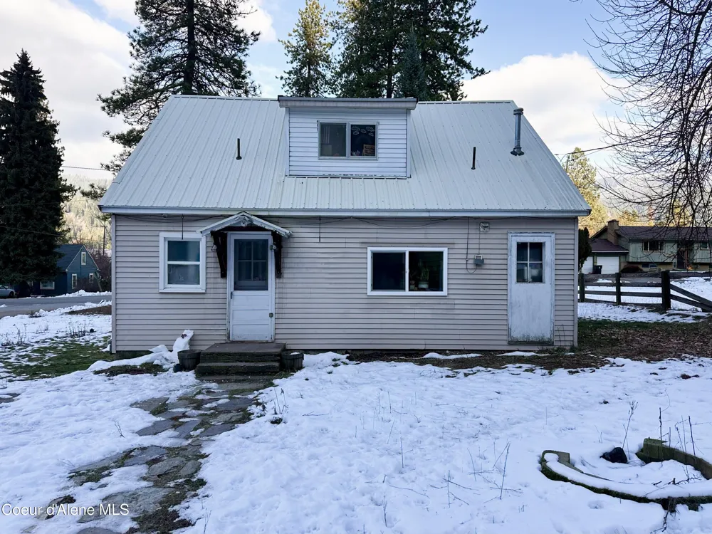 603 E Larch Avenue Osburn, ID 83849