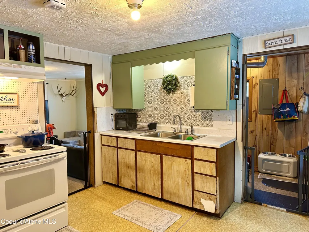 603 E Larch Avenue Osburn, ID 83849