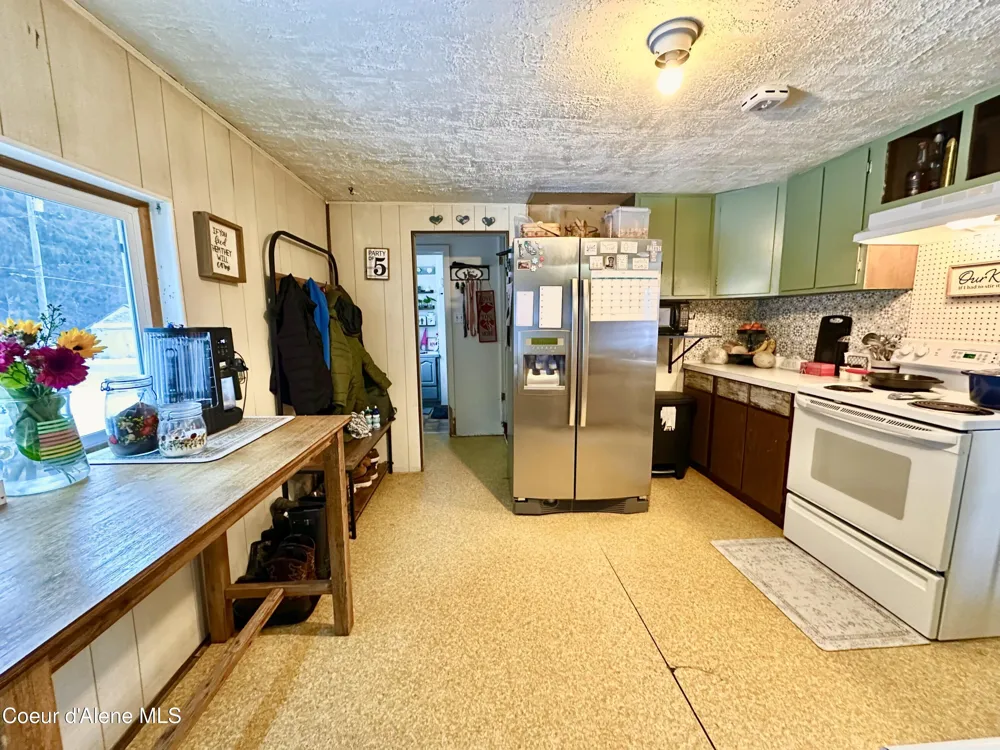 603 E Larch Avenue Osburn, ID 83849