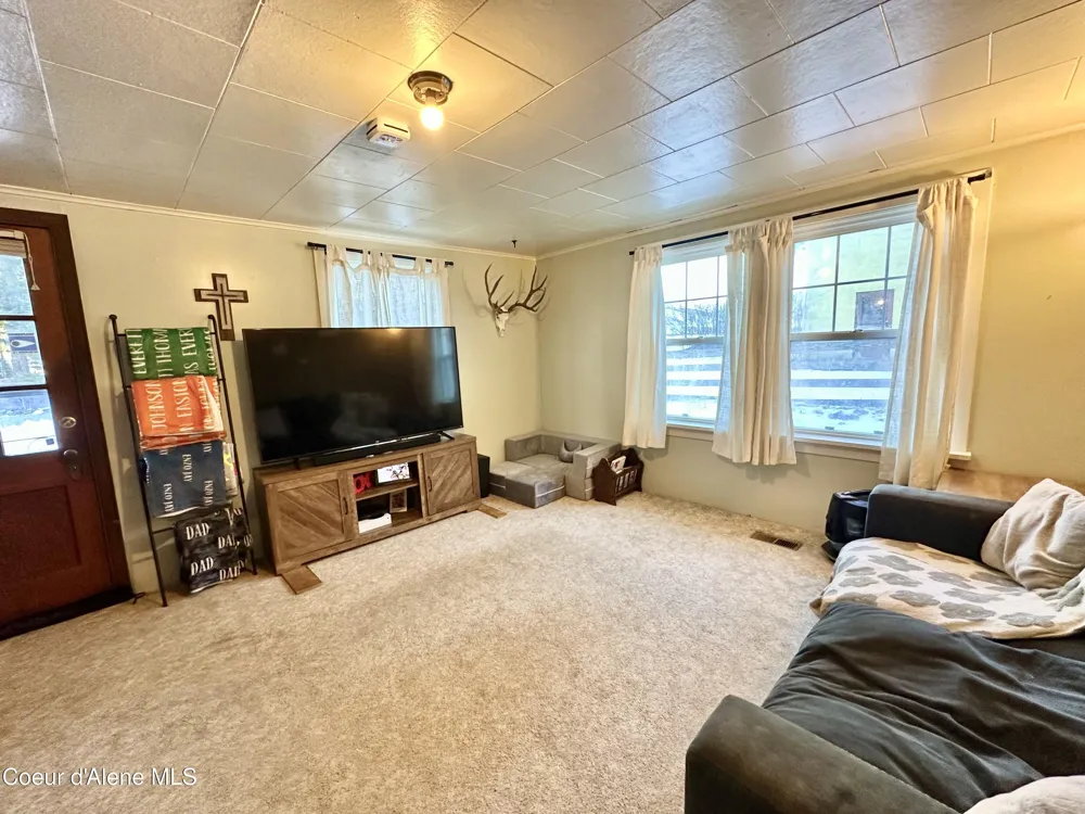 603 E Larch Avenue Osburn, ID 83849