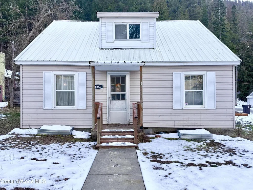 603 E Larch Avenue Osburn, ID 83849