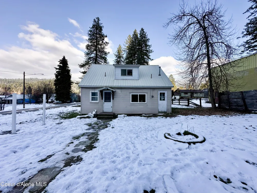 603 E Larch Avenue Osburn, ID 83849