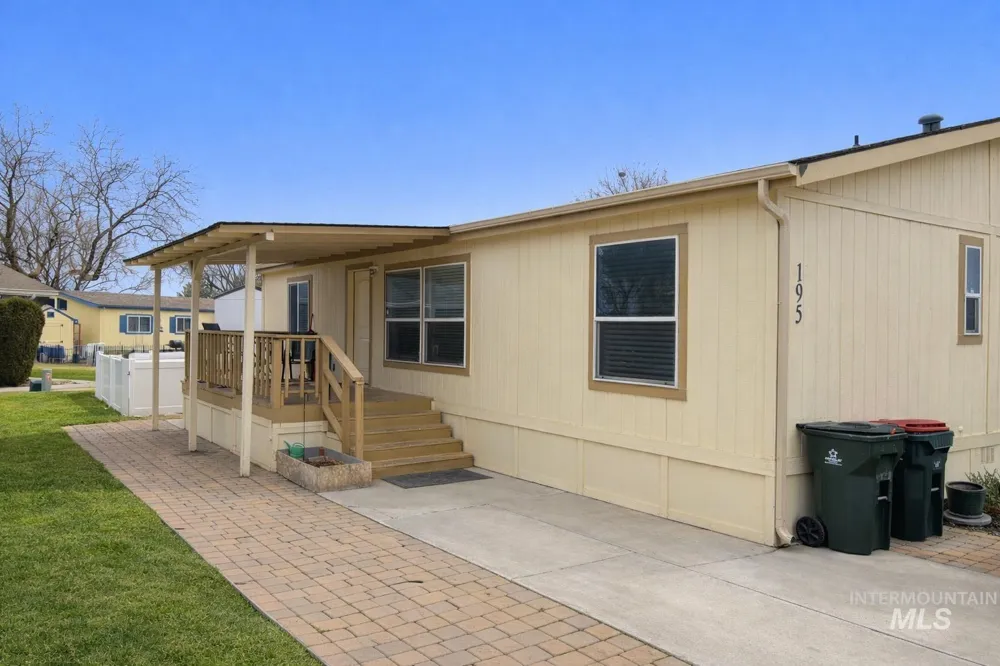 700 East Fairview Ave #195