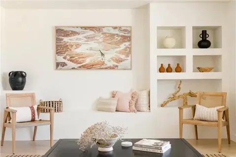 4622 Avenida La Mirada