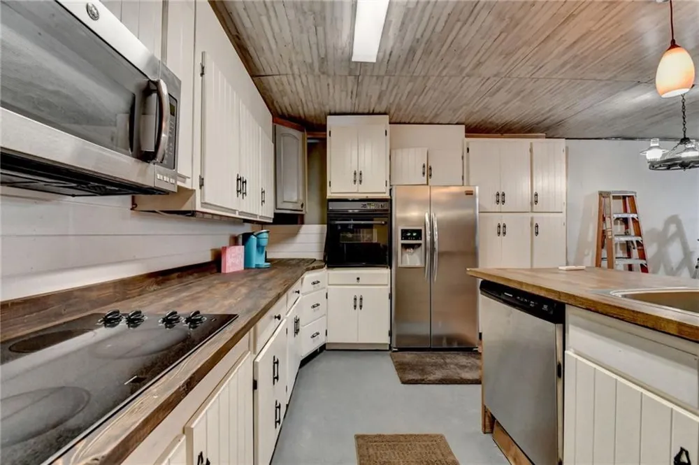156 Bel Air Drive Maysville, GA 30558