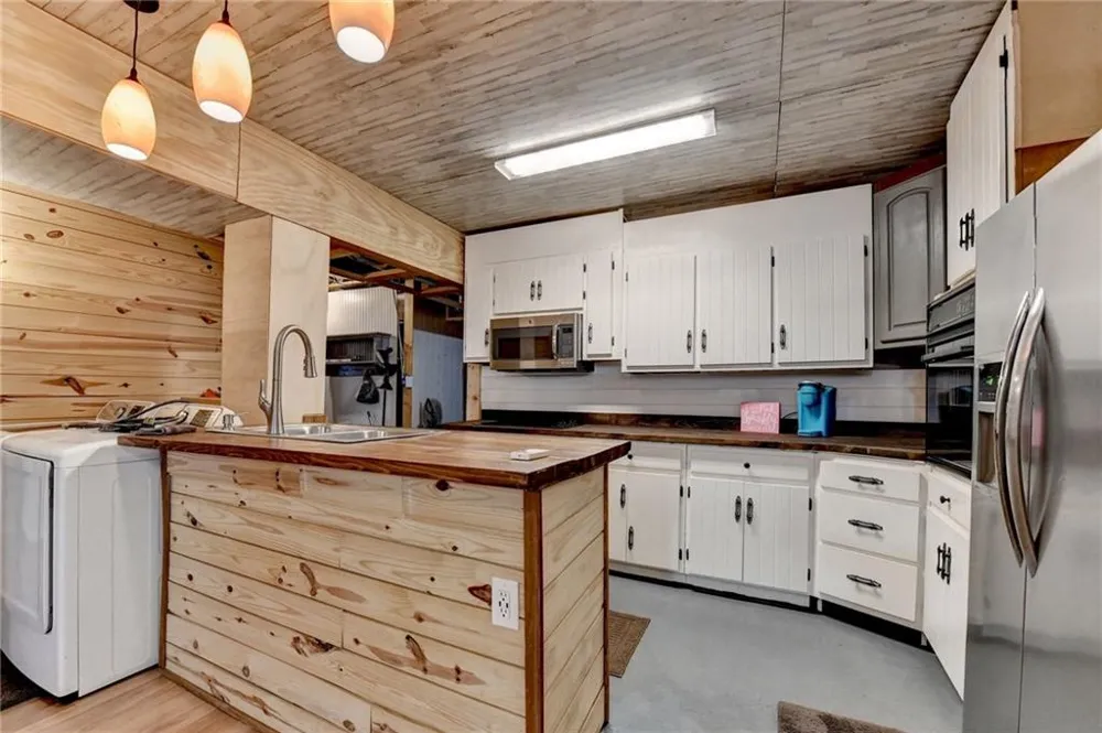 156 Bel Air Drive Maysville, GA 30558