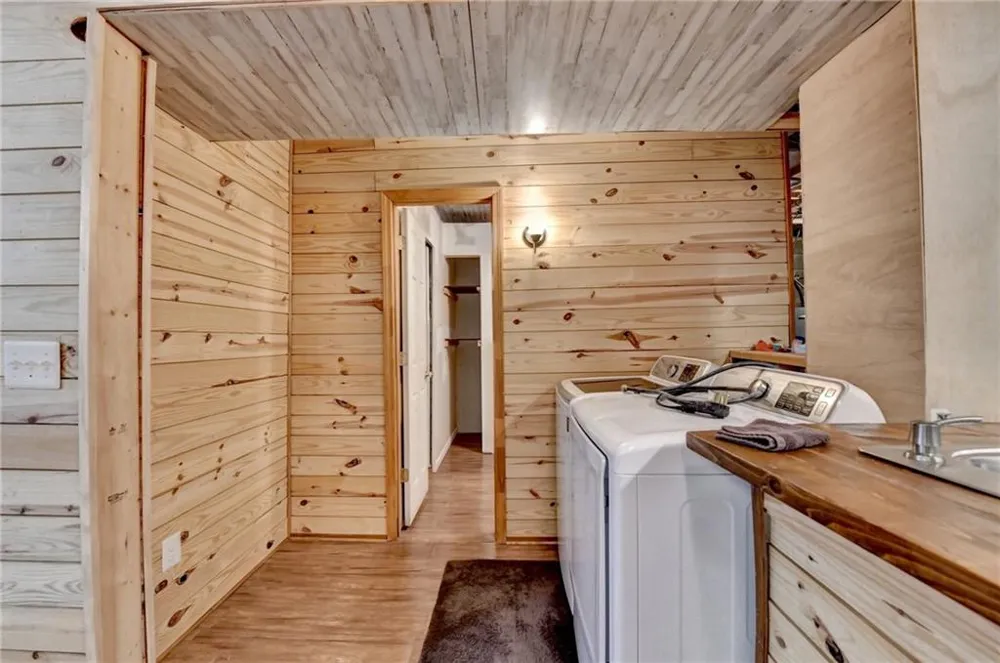 156 Bel Air Drive Maysville, GA 30558