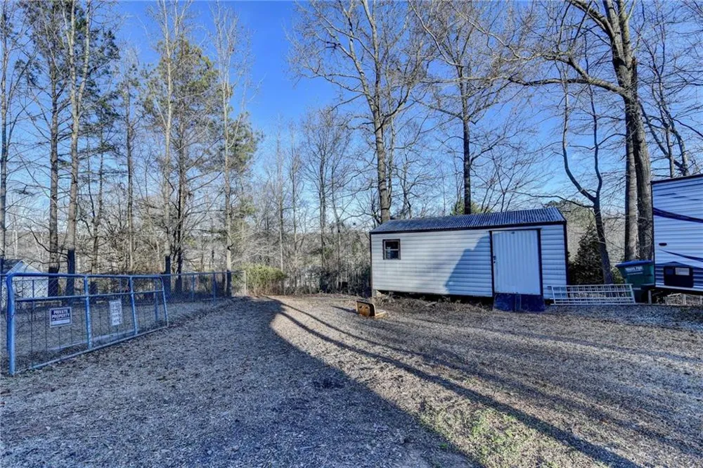 156 Bel Air Drive Maysville, GA 30558