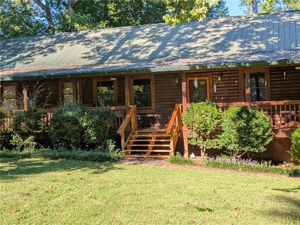 156 Bel Air Drive Maysville, GA 30558