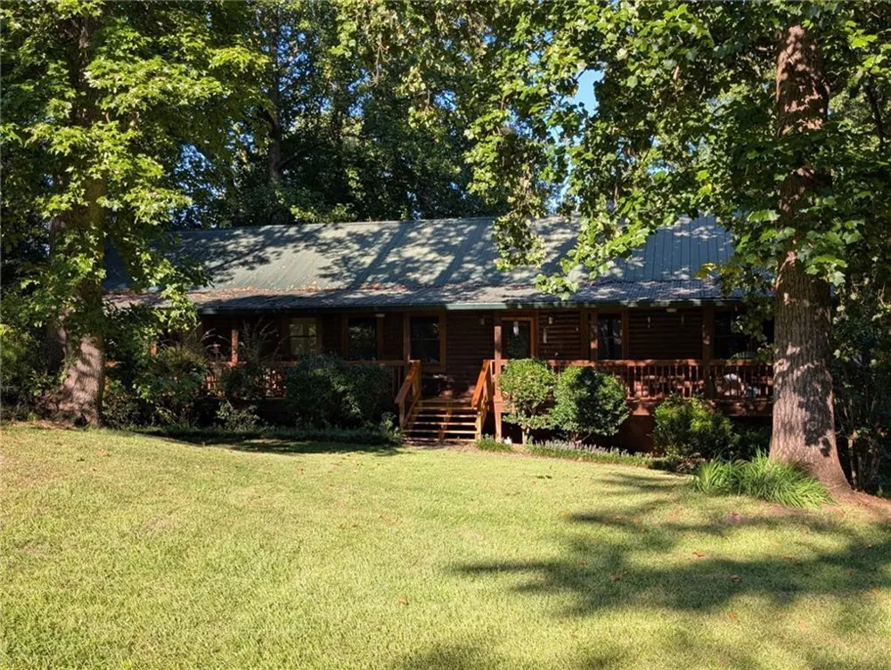 156 Bel Air Drive Maysville, GA 30558