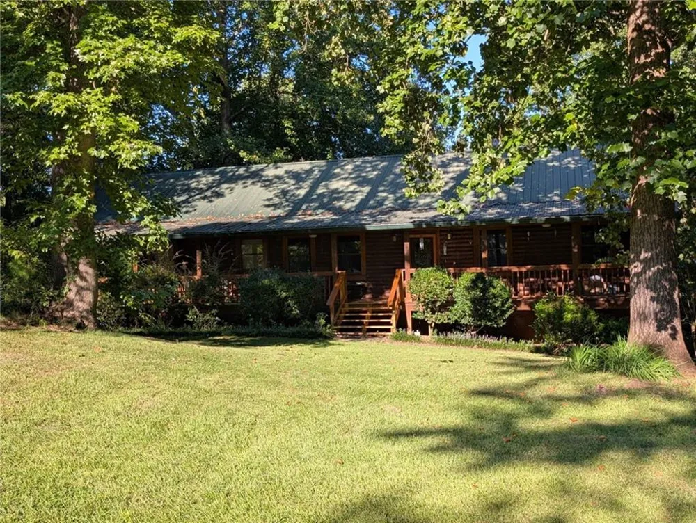 156 Bel Air Drive Maysville, GA 30558