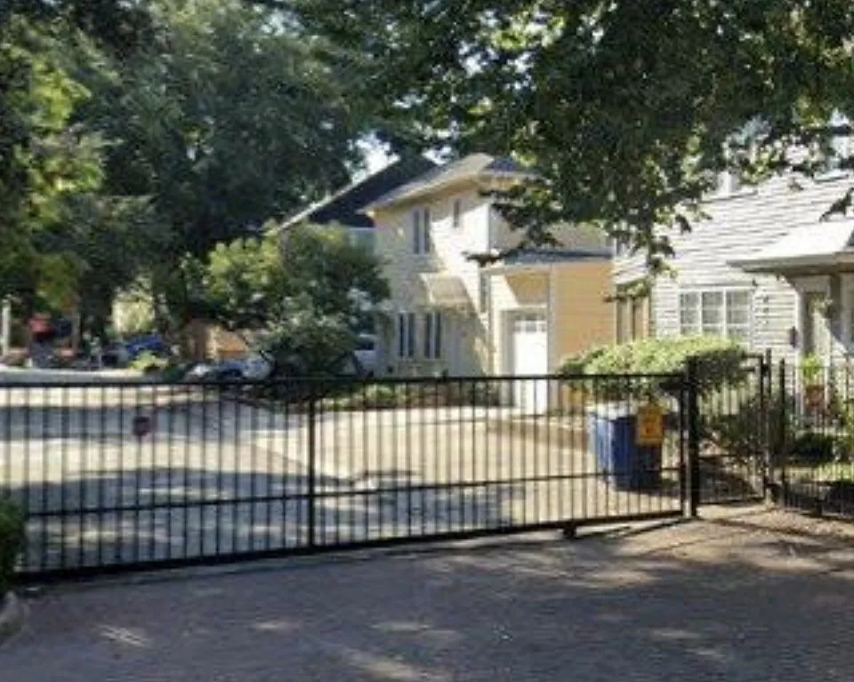 4039 Roswell Street Dallas, TX 75219