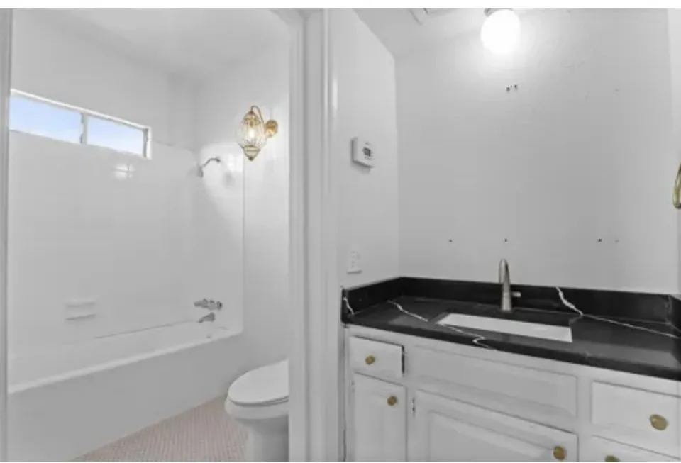 4039 Roswell Street Dallas, TX 75219