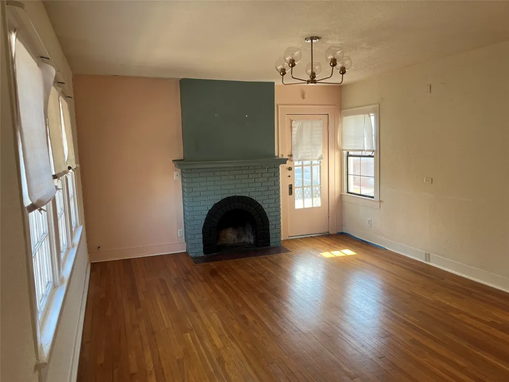 4039 Roswell Street Dallas, TX 75219