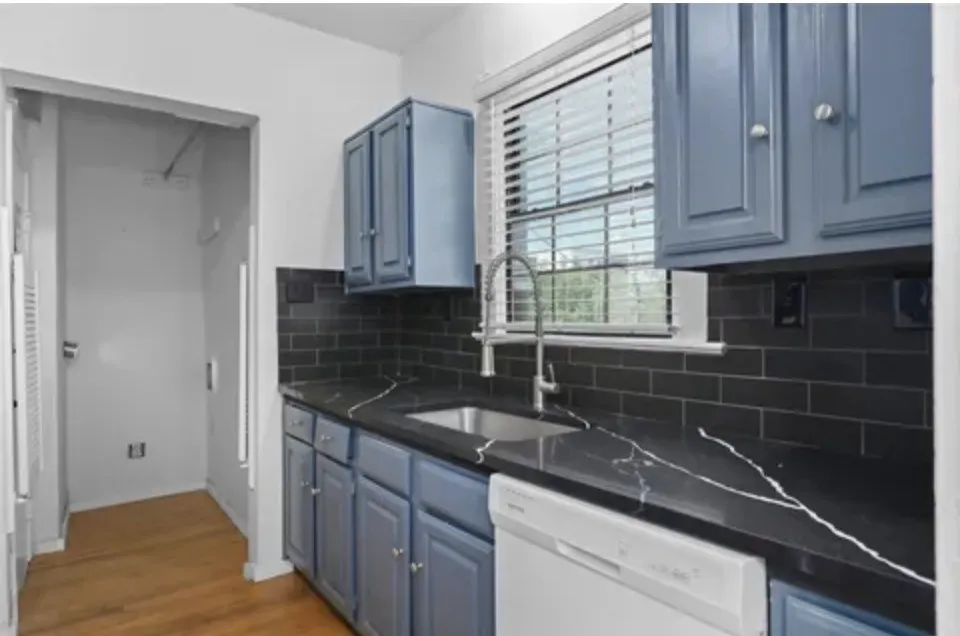 4039 Roswell Street Dallas, TX 75219
