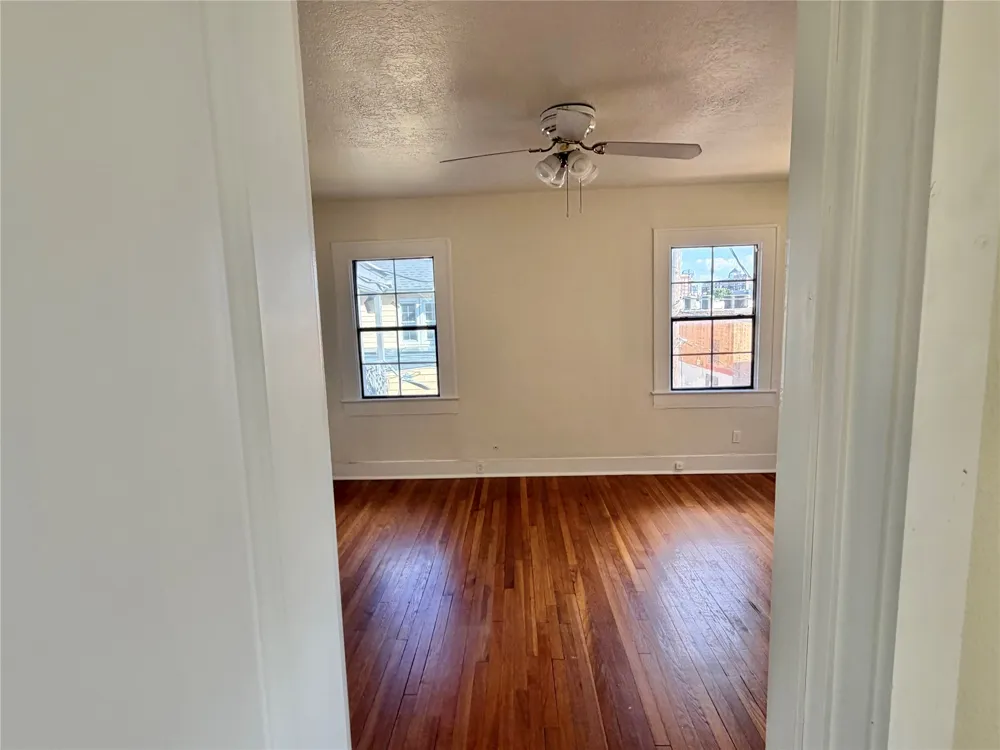 4039 Roswell Street Dallas, TX 75219