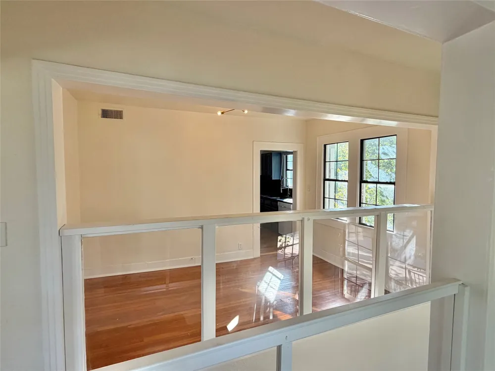 4039 Roswell Street Dallas, TX 75219