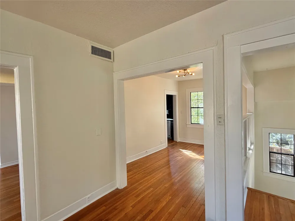 4039 Roswell Street Dallas, TX 75219