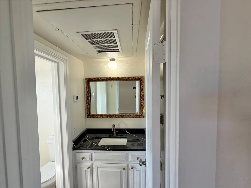 4039 Roswell Street Dallas, TX 75219