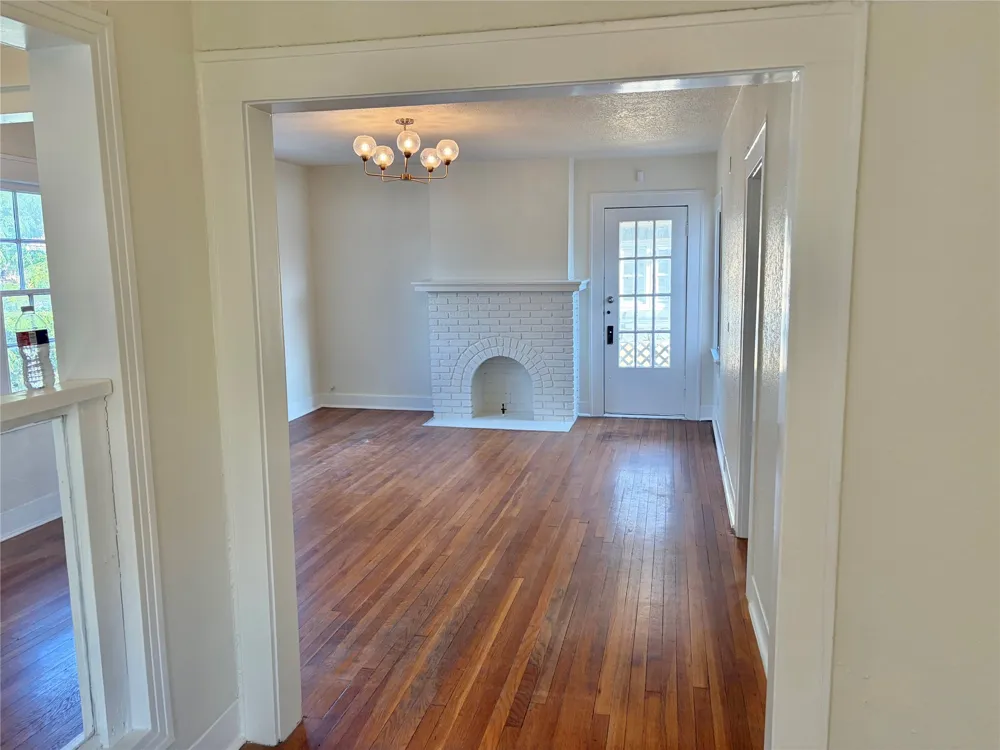 4039 Roswell Street Dallas, TX 75219