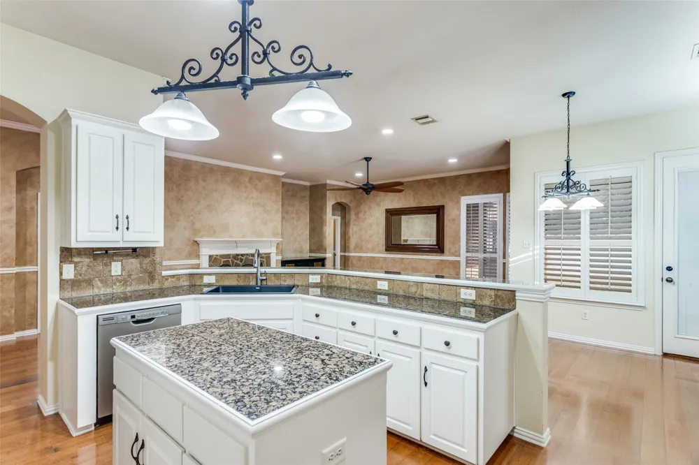 8312 Teja Trail Benbrook, TX 76126