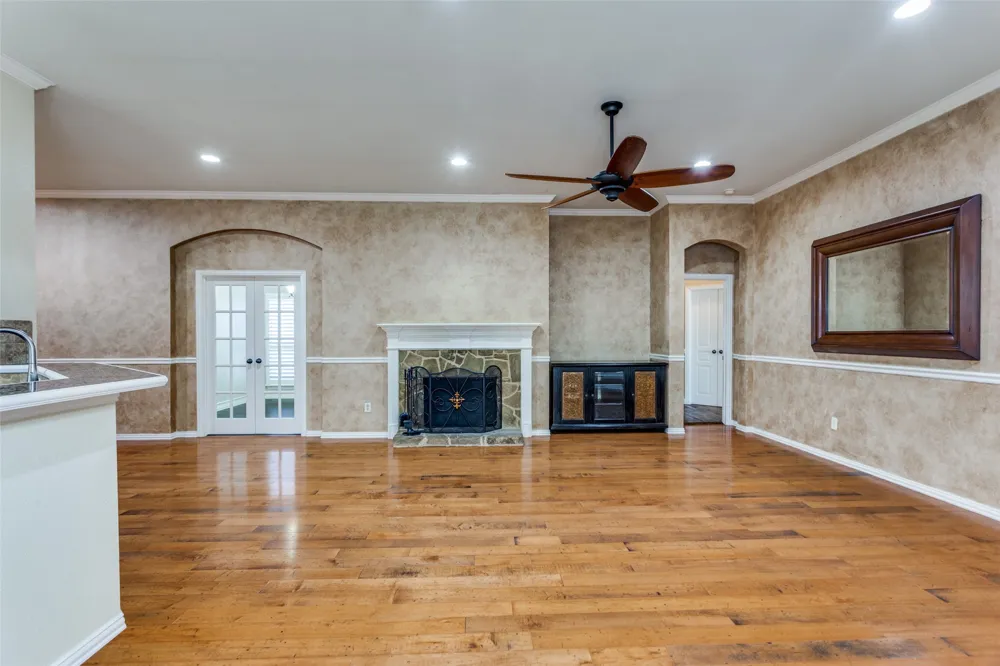 8312 Teja Trail Benbrook, TX 76126