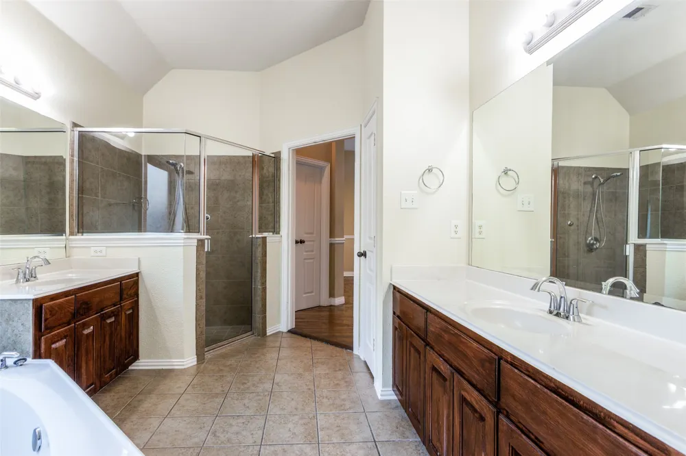 8312 Teja Trail Benbrook, TX 76126