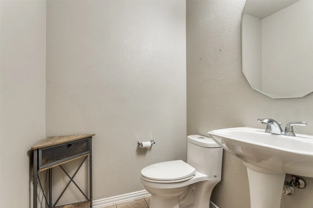8312 Teja Trail Benbrook, TX 76126