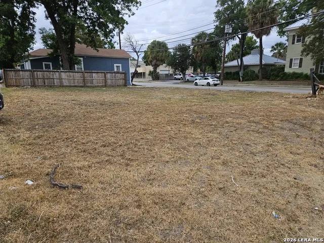 423 dallas San Antonio, TX 78215