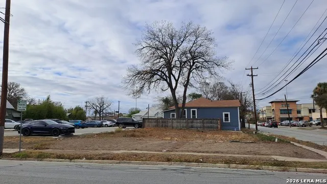 423 dallas San Antonio, TX 78215