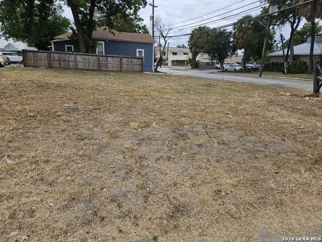 423 dallas San Antonio, TX 78215