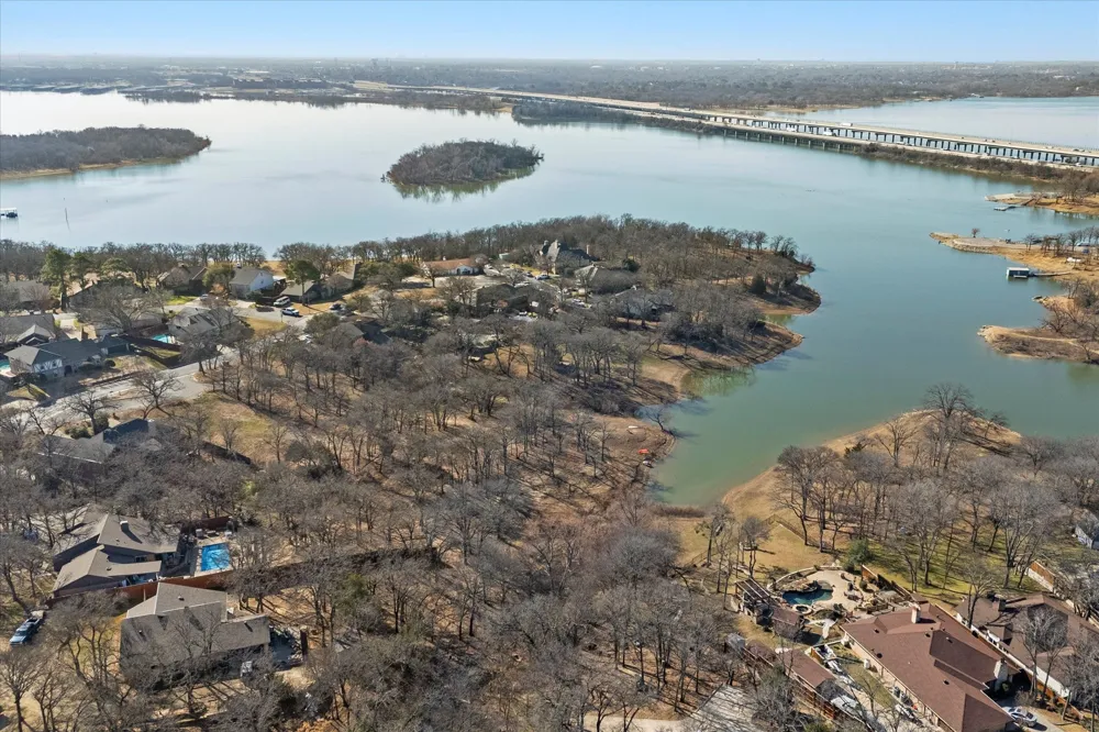 18 Royal Oaks Boulevard Hickory Creek, TX 75065