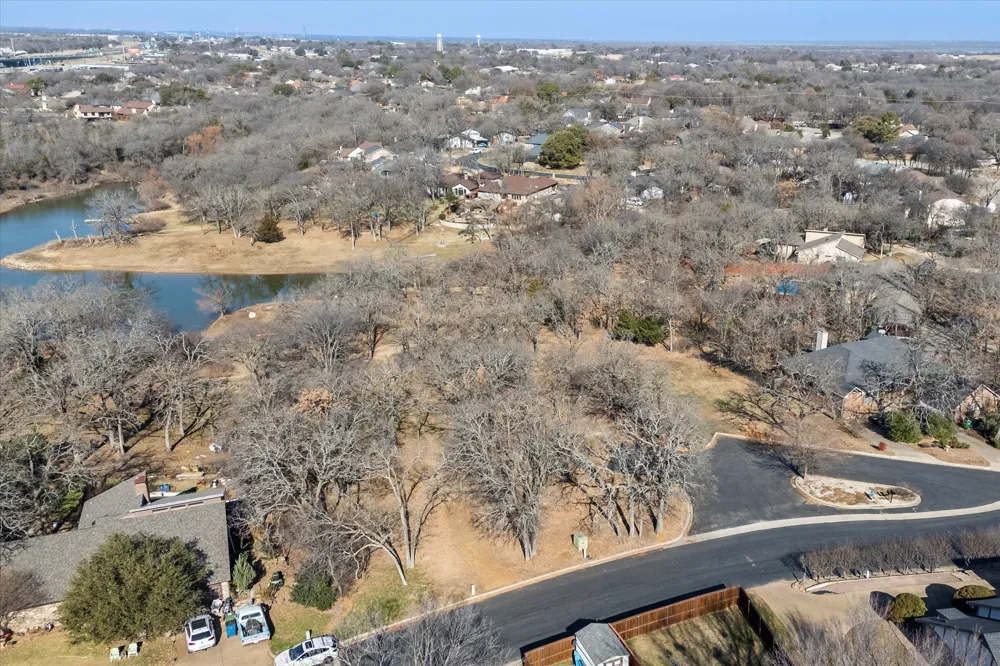 18 Royal Oaks Boulevard Hickory Creek, TX 75065