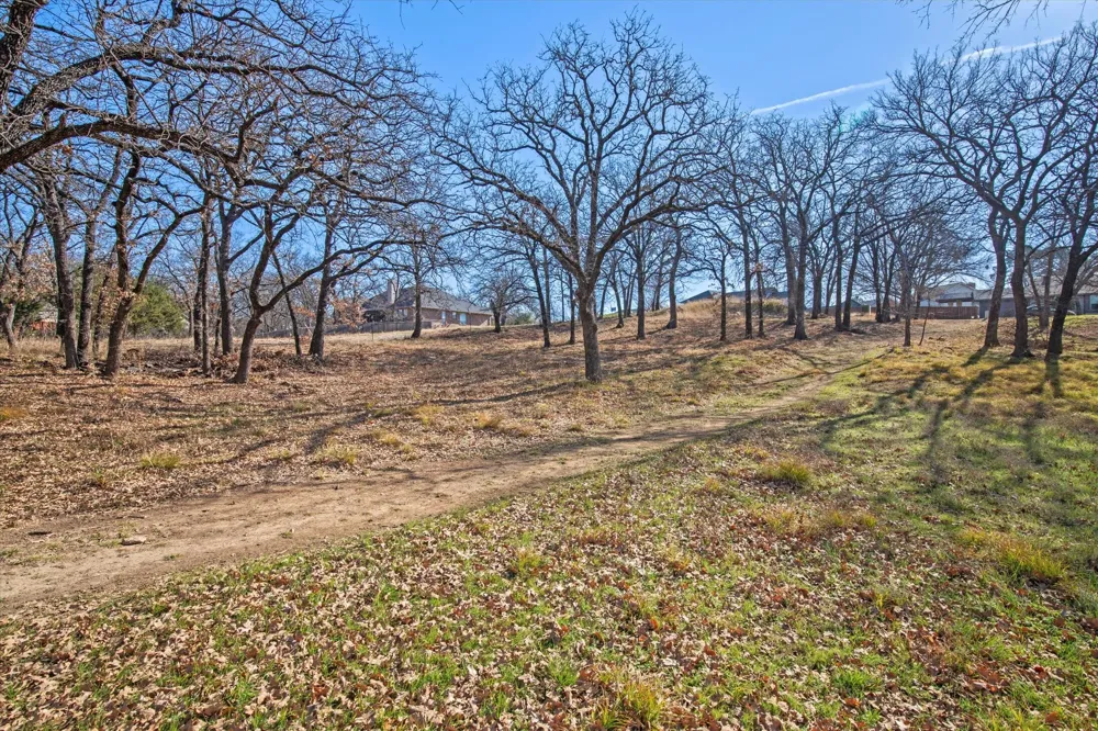 18 Royal Oaks Boulevard Hickory Creek, TX 75065