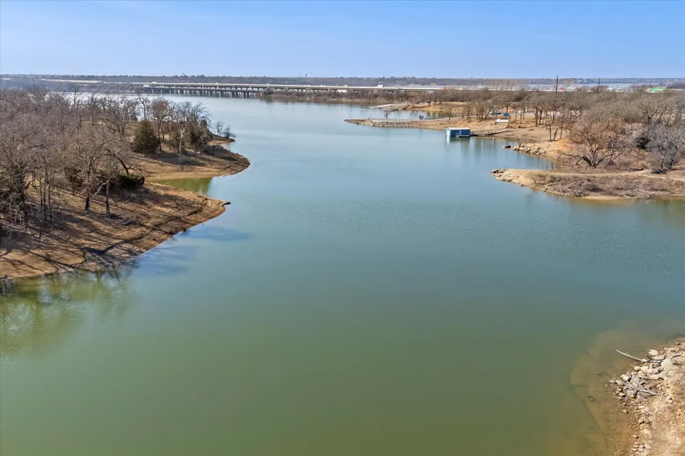 18 Royal Oaks Boulevard Hickory Creek, TX 75065