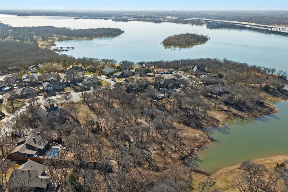 18 Royal Oaks Boulevard Hickory Creek, TX 75065