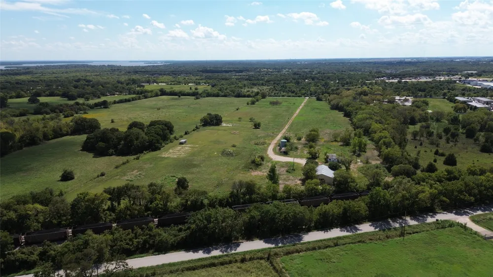 2701 Greenleaf Circle Denton, TX 76208
