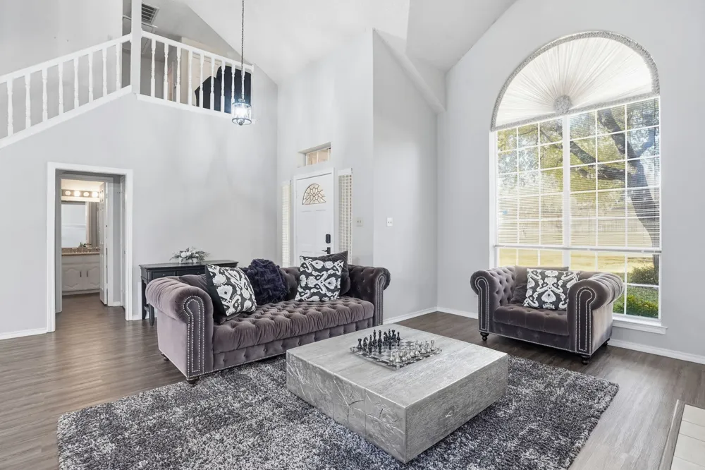 3944 Cedar Ridge Drive