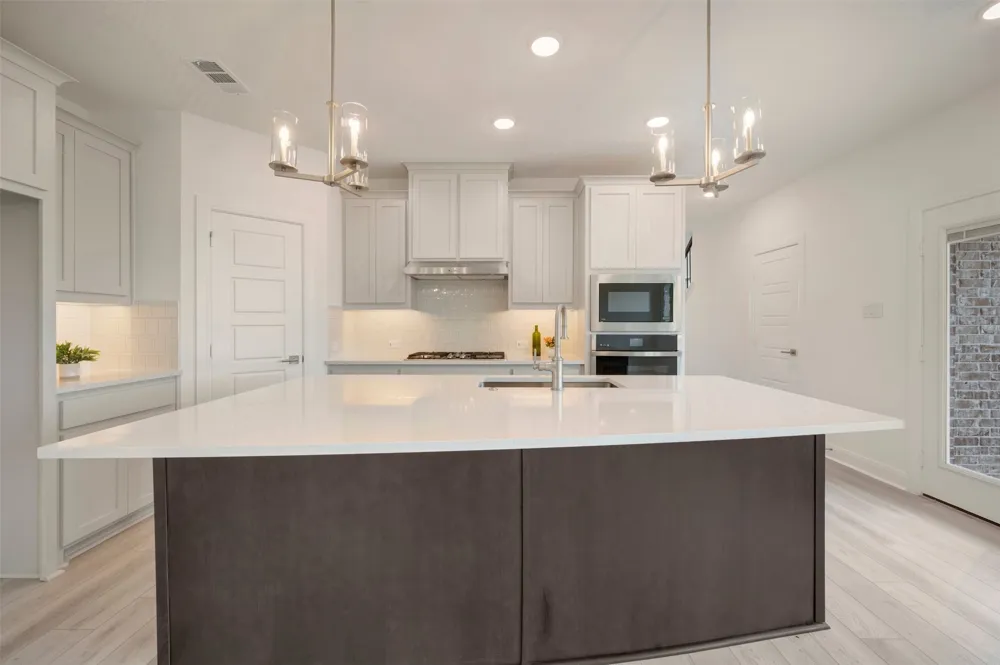 9809 Flourishing Way Mesquite, TX 75126