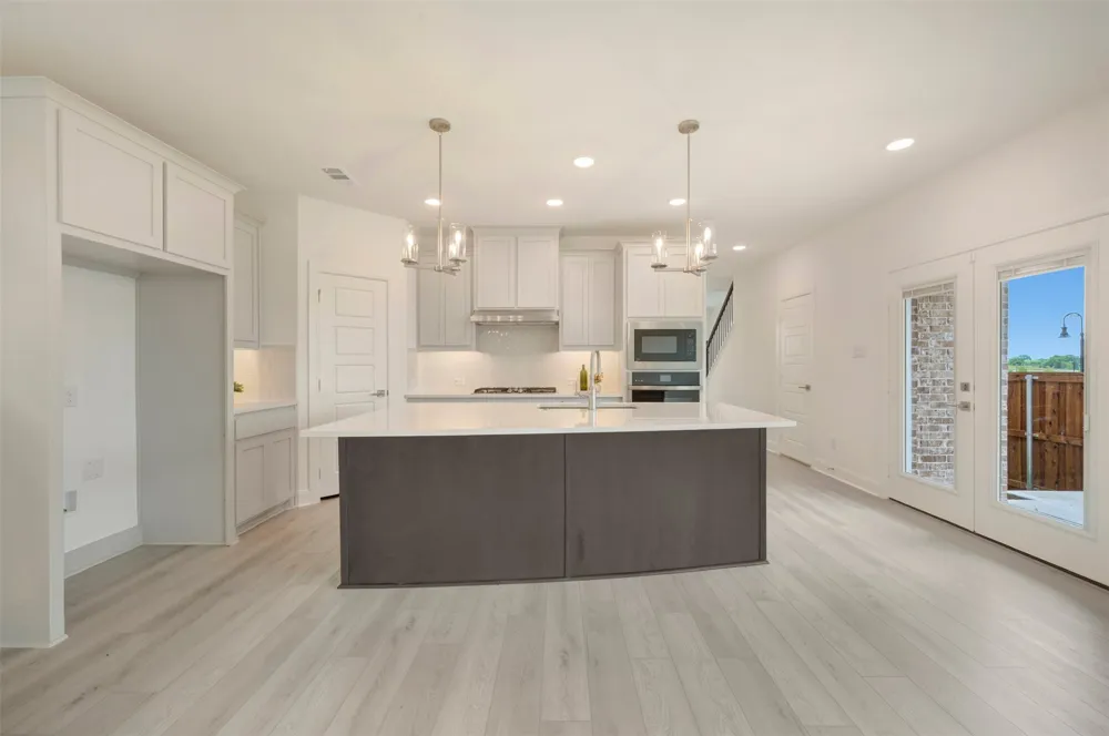 9809 Flourishing Way Mesquite, TX 75126
