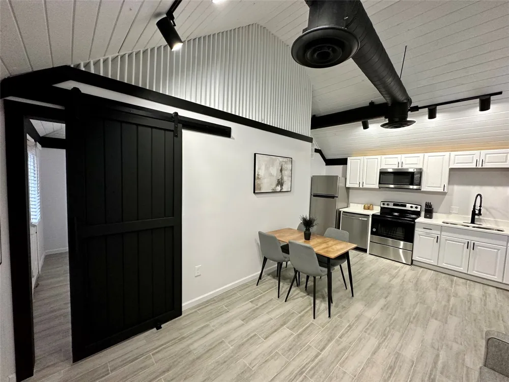 3345 8TH AVENUE ##sideapartment