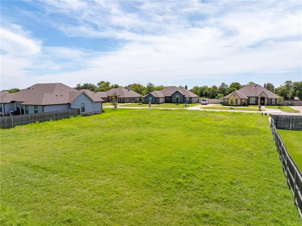 220 Fox Run Lane Robinson, TX 76706