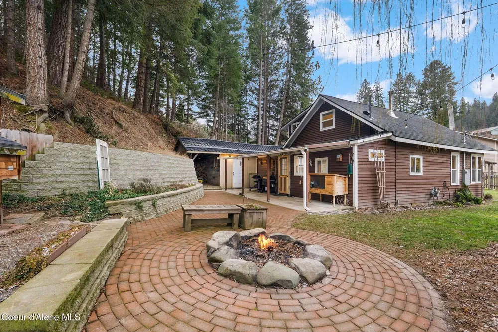 6885 Hazel Street Bonners Ferry, ID 83805