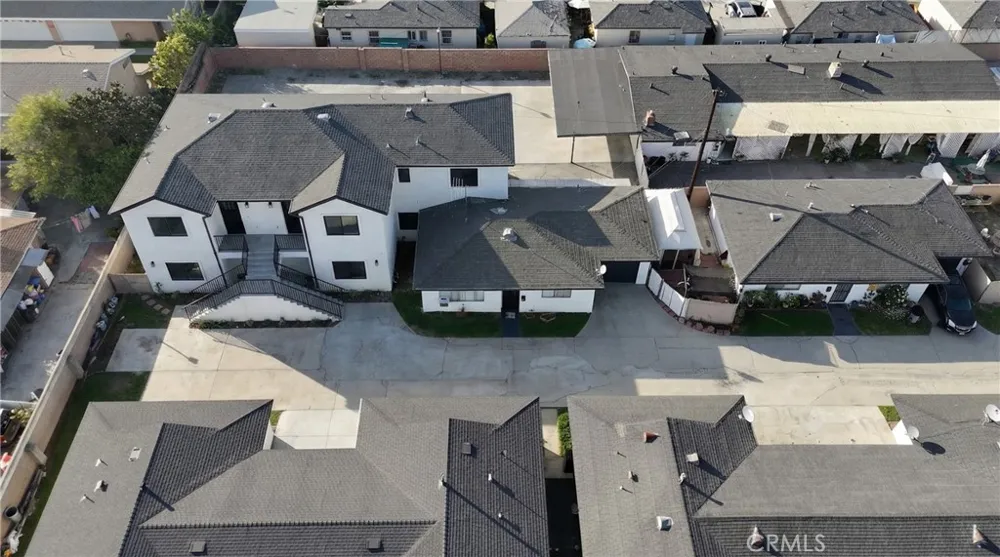 5222 Live Oak Cudahy, CA 90201
