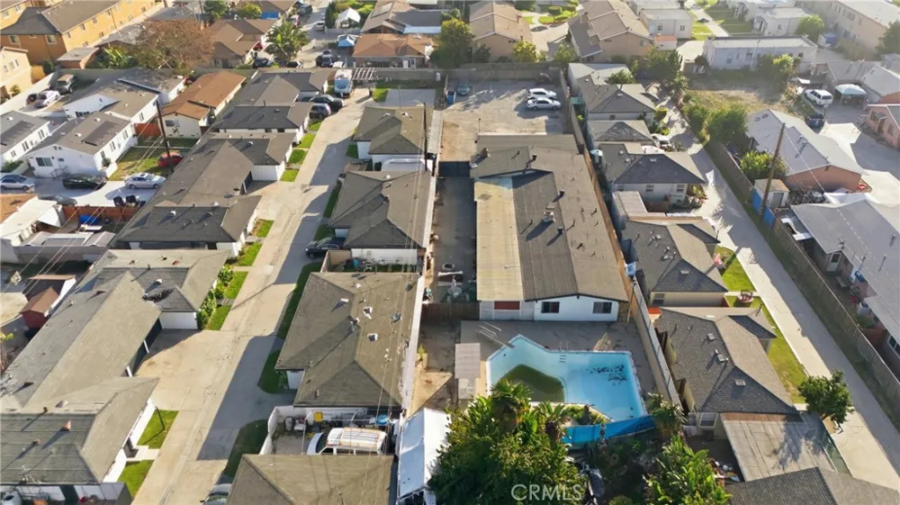 5222 Live Oak Cudahy, CA 90201