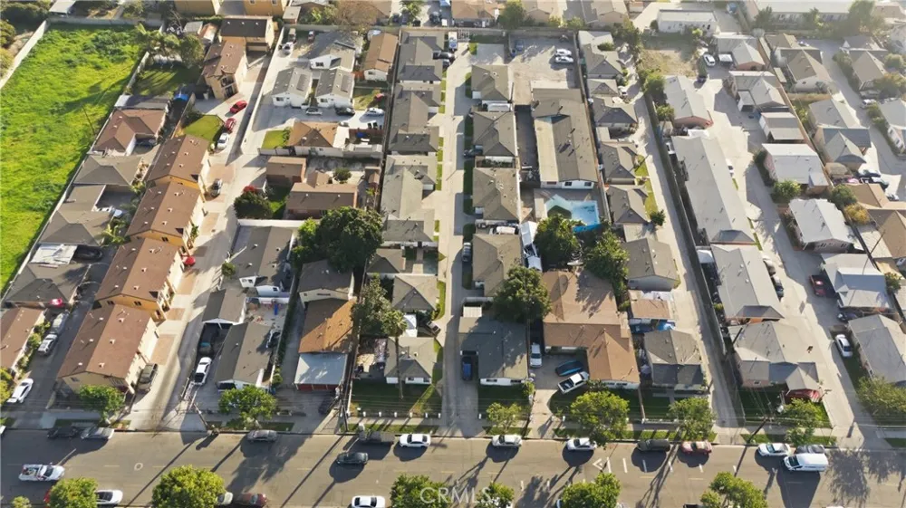 5222 Live Oak Cudahy, CA 90201