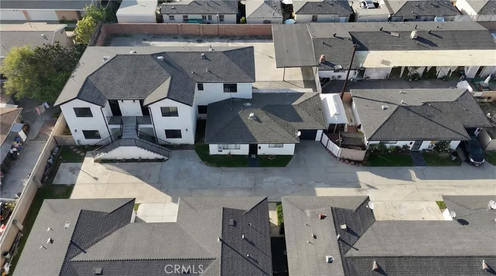 5222 Live Oak Cudahy, CA 90201