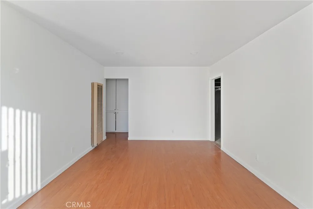 5222 Live Oak Cudahy, CA 90201