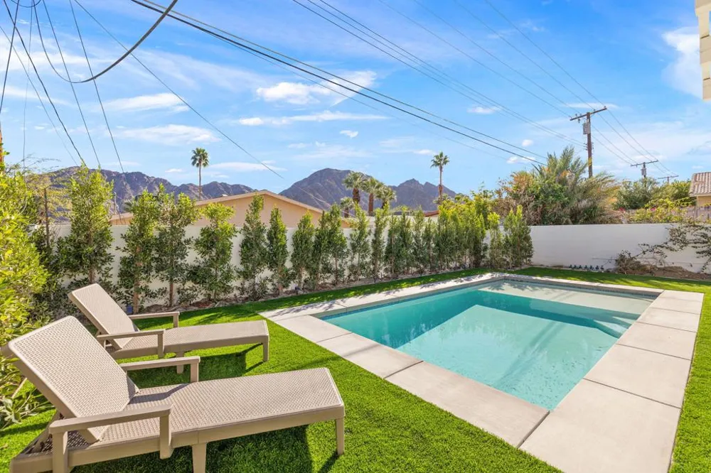 53770 Avenida Obregon