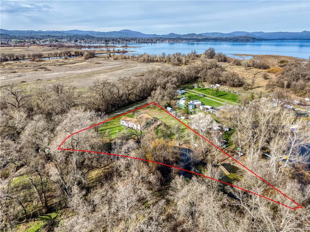 2816 Park View Drive Lakeport, CA 95453